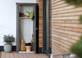 Biohort Julia — wąska szafka balkonowa — zdjęcie aranżacyjne